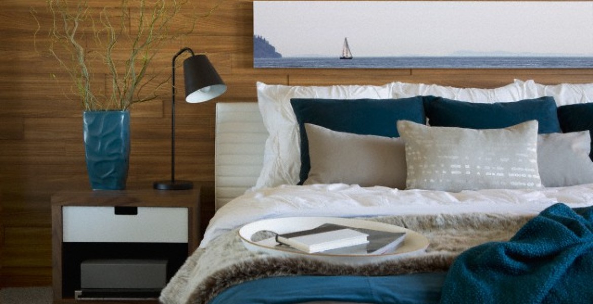 02 Oct 2013, Calgary, Alberta, Canada --- Teal and white accents in bedroom --- Image by © Hero Images/Corbis